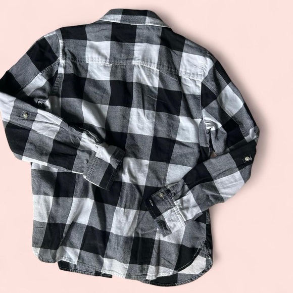 TOMMY HILFIGER BLACK & WHITE BUFFALO PLAID BUTTON UP WOMEN
SHIRT SMALL - Picture 3 of 5